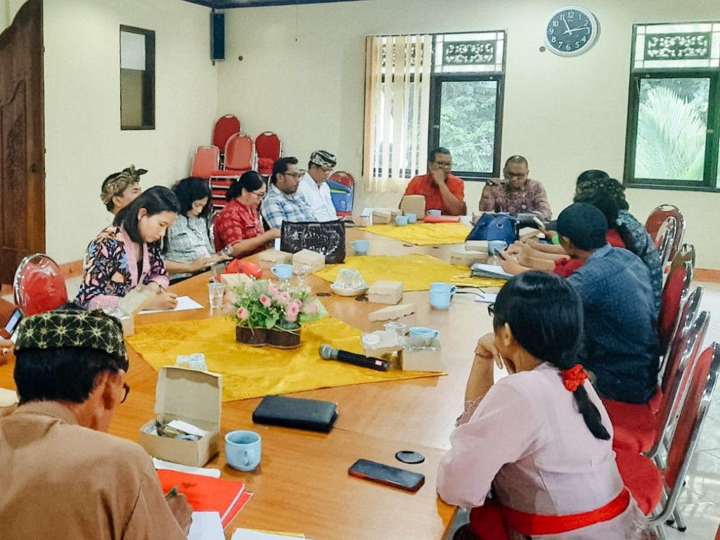 Pembinaan dan Pemberdayaan serta Evaluasi BUM Desa di Desa Mekar Bhuwana dan Sedang